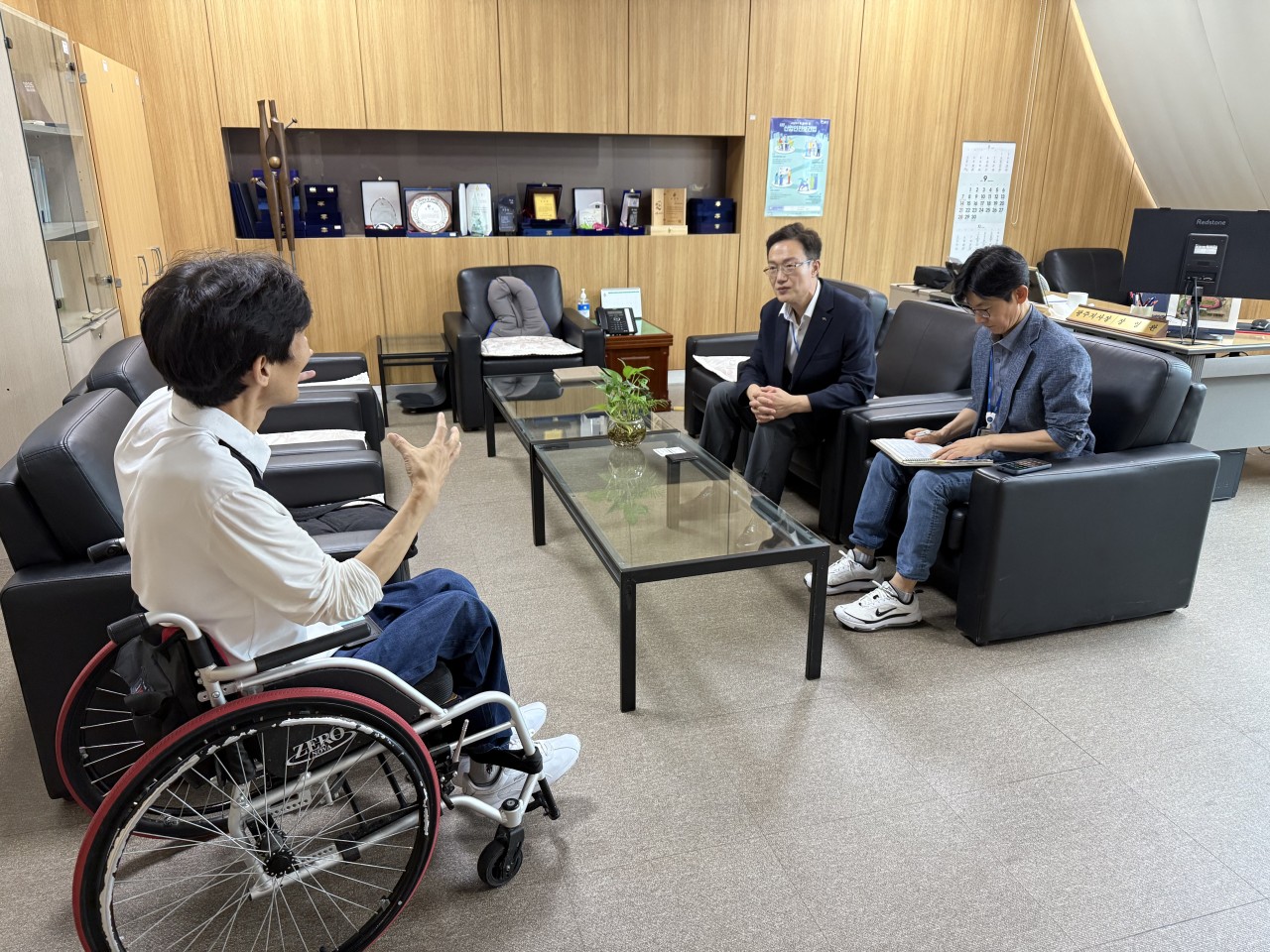 /user/g/gjcil/editor/2510/7186c9b9ee4cc5293c89a36c3d61268b_1760949351_6872.jpg 이미지크게보기