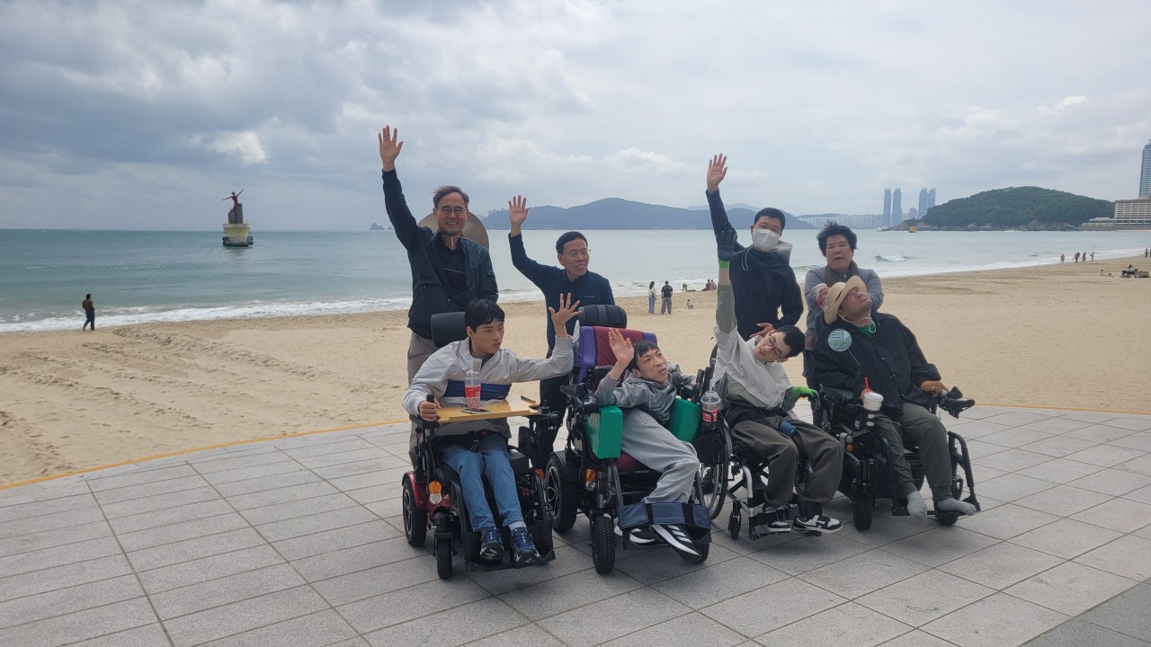 /user/g/gjcil/editor/2510/7186c9b9ee4cc5293c89a36c3d61268b_1760949911_0534.jpg 이미지크게보기