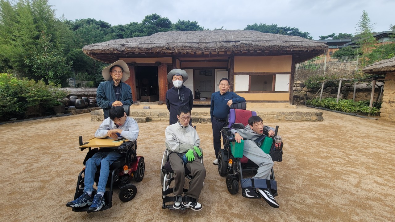 /user/g/gjcil/editor/2510/7186c9b9ee4cc5293c89a36c3d61268b_1760949911_1705.jpg 이미지크게보기