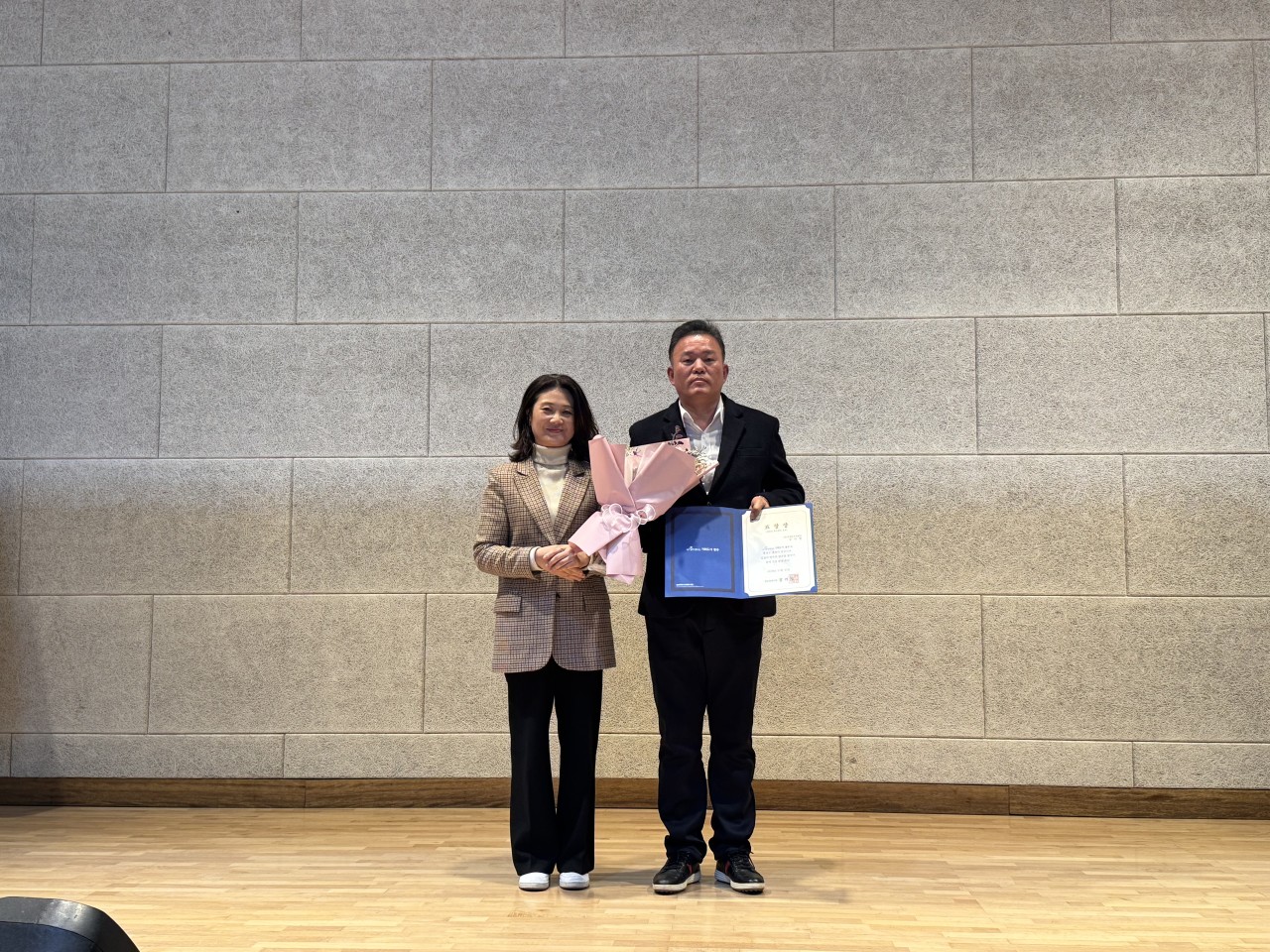 /user/g/gjcil/editor/2512/5d2746d2e6ac6aedfe8a8149bb876229_1765238968_1765.jpg 이미지크게보기