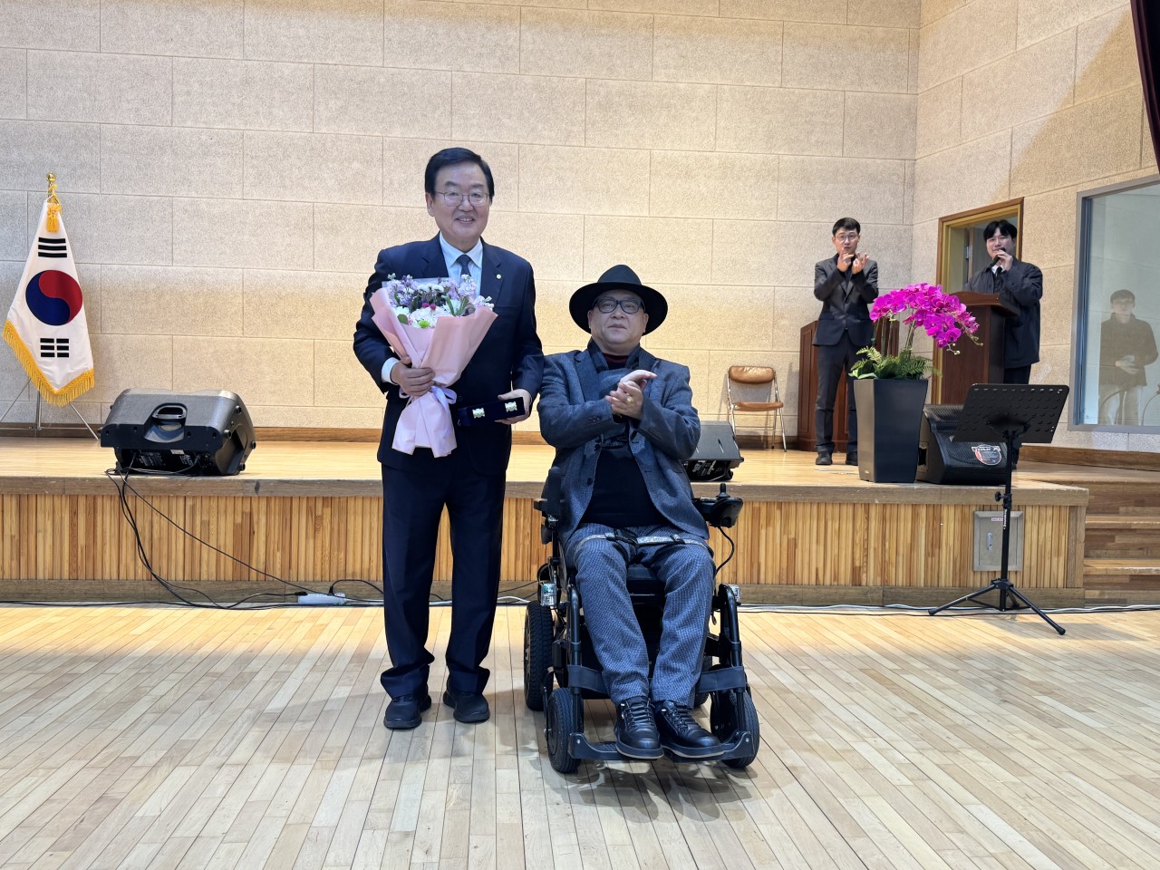 /user/g/gjcil/editor/2512/5d2746d2e6ac6aedfe8a8149bb876229_1765238980_0597.jpg 이미지크게보기